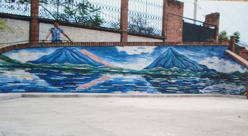 Mural del Lago de Atitlán (12 metros de largo) Iglesia San Pedro Nolasco, Ciudad San Cristobal, Mixco, Guatemala